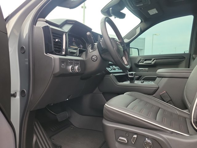 Used 2026 GMC Sierra 1500 AT4X w/ LPO, Black Badging Package AWD/4WD image 5