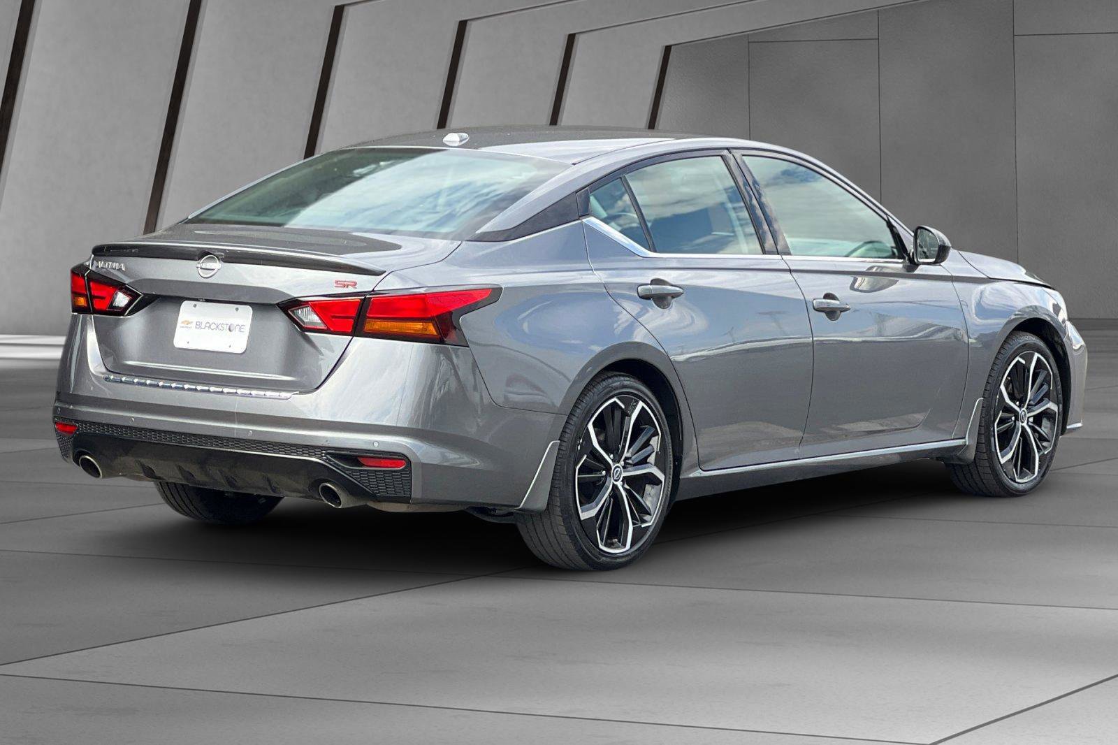 Used 2023 Nissan Altima 2.5 SR image 4