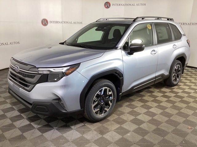 Used 2025 Subaru Forester Premium image 1