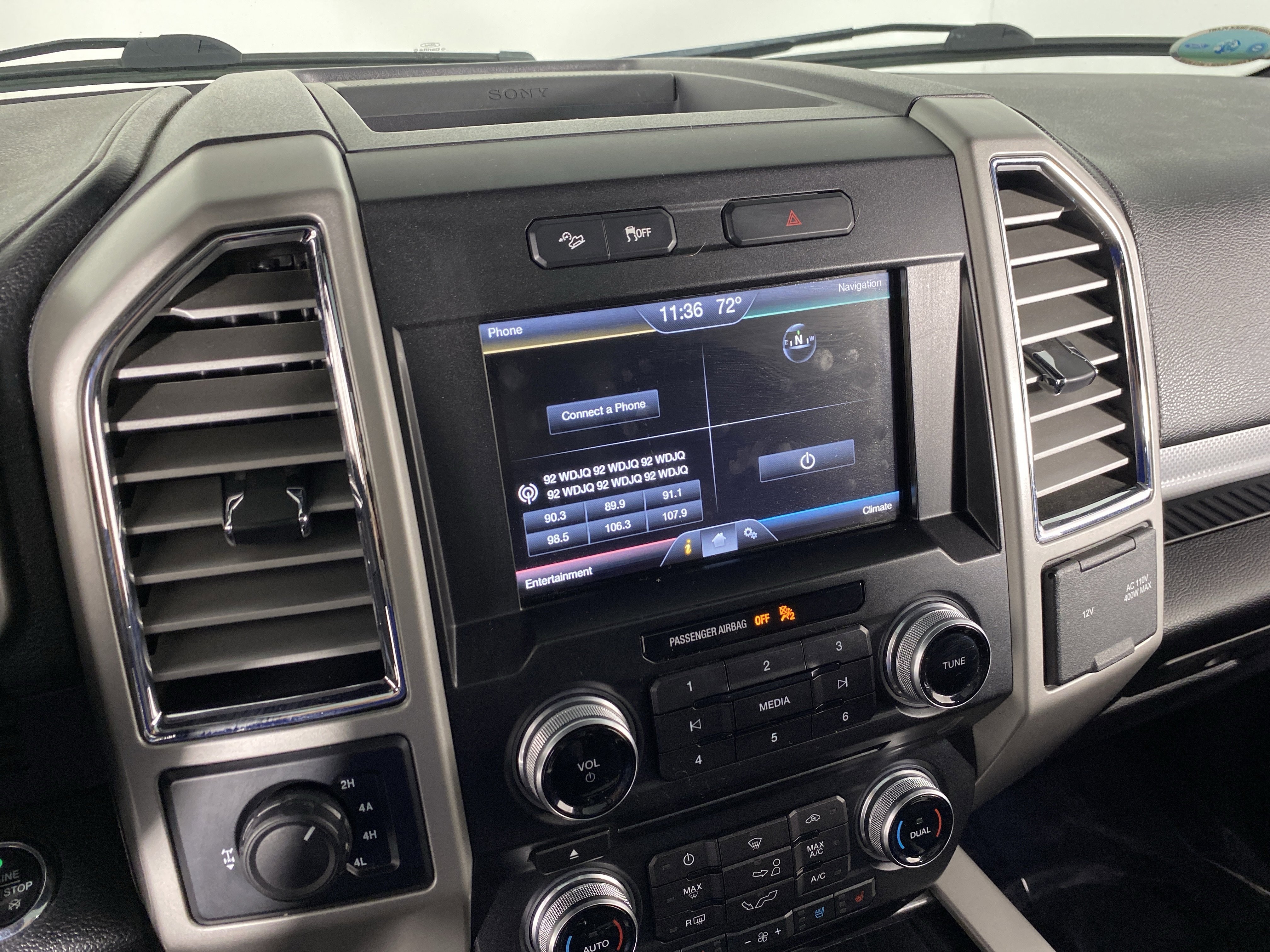 Used 2015 Ford F150 Lariat w/ Equipment Group 501A Mid image 34