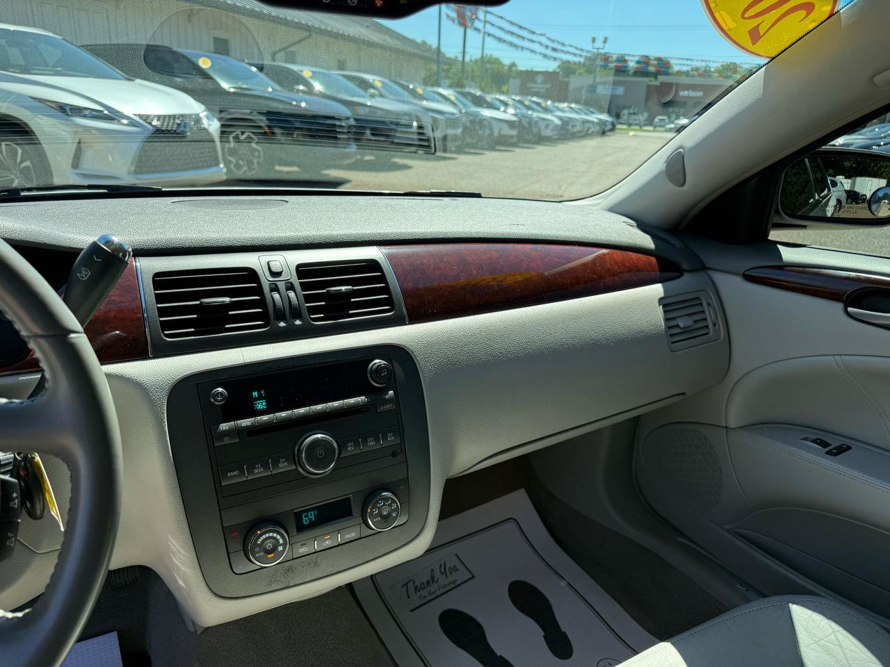 Used 2008 Buick Lucerne CXL w/ Driver Confidence Package FWD image 9