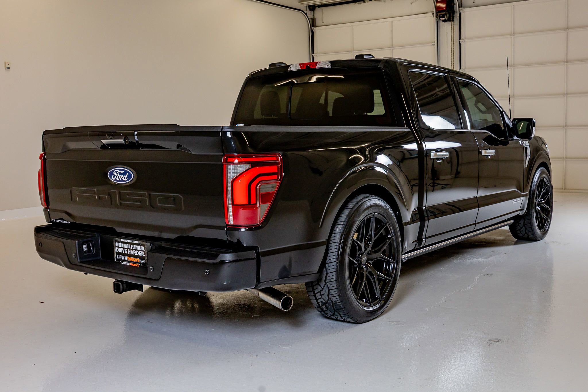 Used 2024 Ford F150 Platinum w/ Equipment Group 703A Plus AWD/4WD image 10