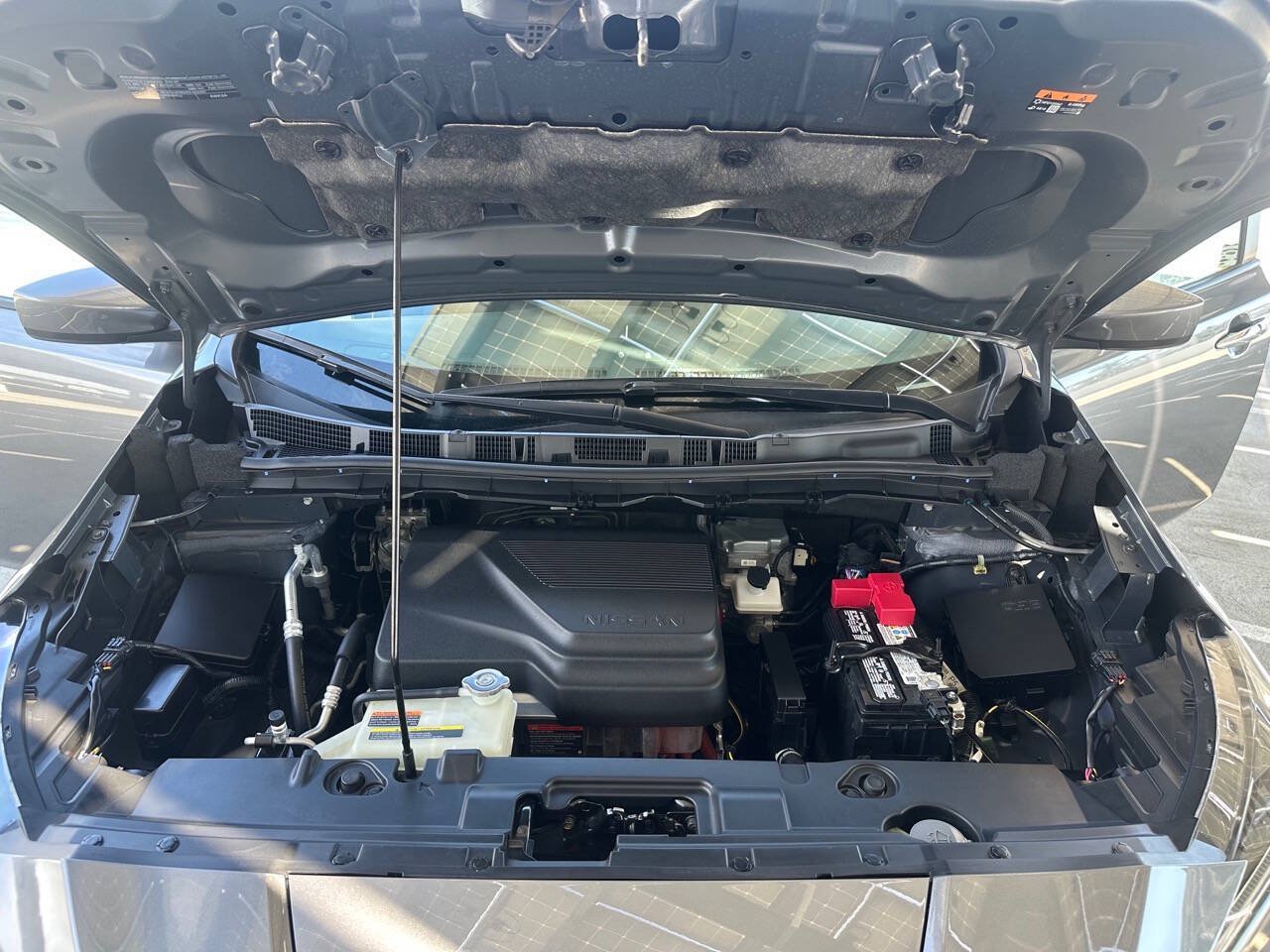 Used 2025 Nissan Leaf S FWD image 18