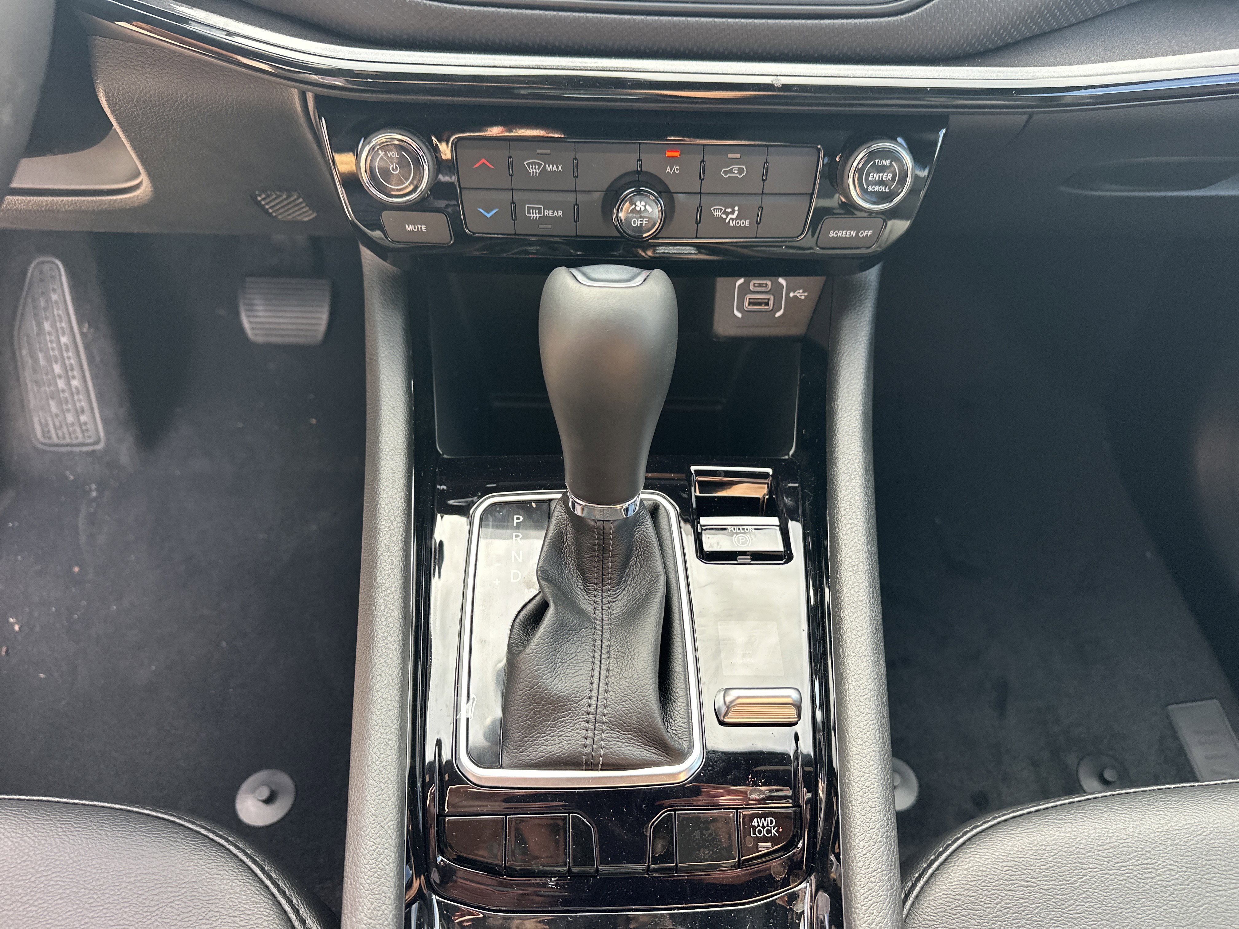 New 2026 Jeep Compass Latitude image 19