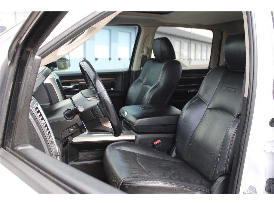 Used 2015 RAM 1500 Laramie w/ Convenience Group image 7