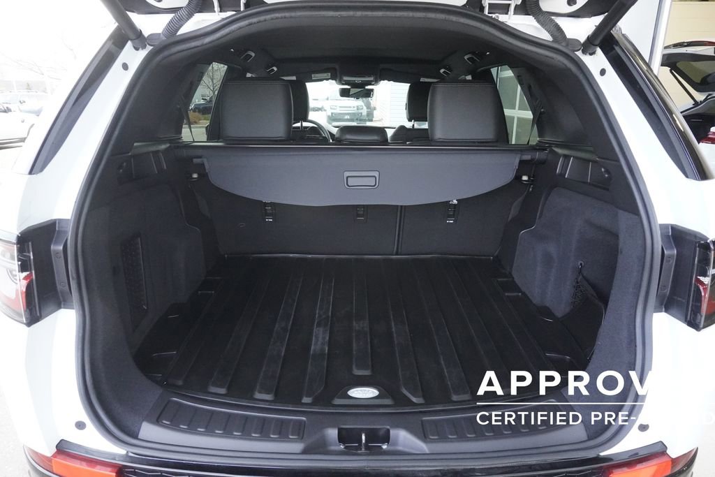 Used 2025 Land Rover Discovery Sport Dynamic SE image 31