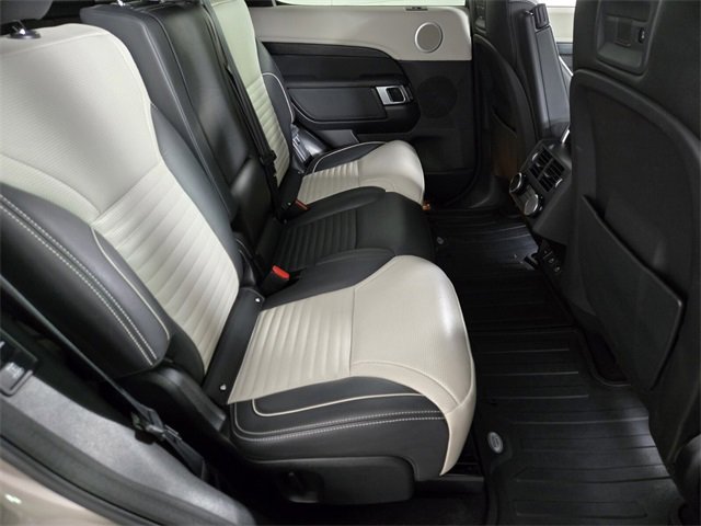 Used 2021 Land Rover Discovery S R-Dynamic image 21