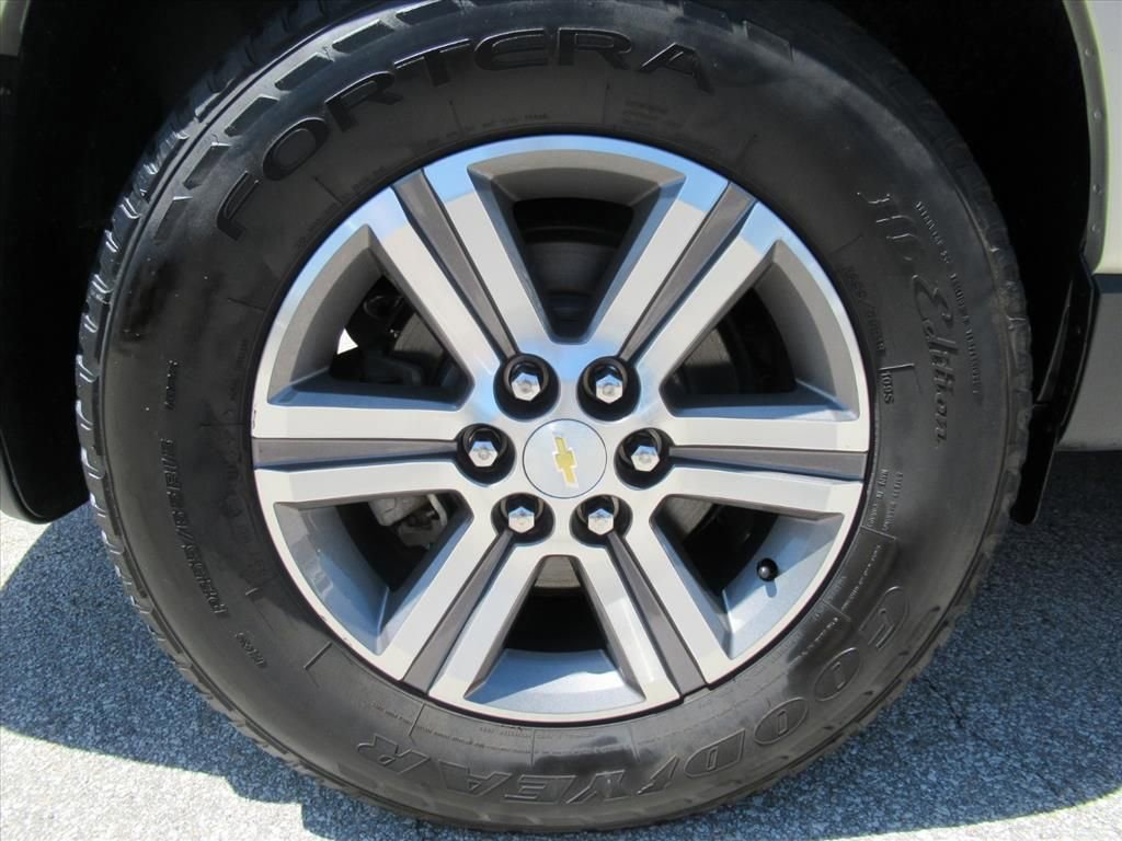 Used 2017 Chevrolet Traverse LT FWD image 8