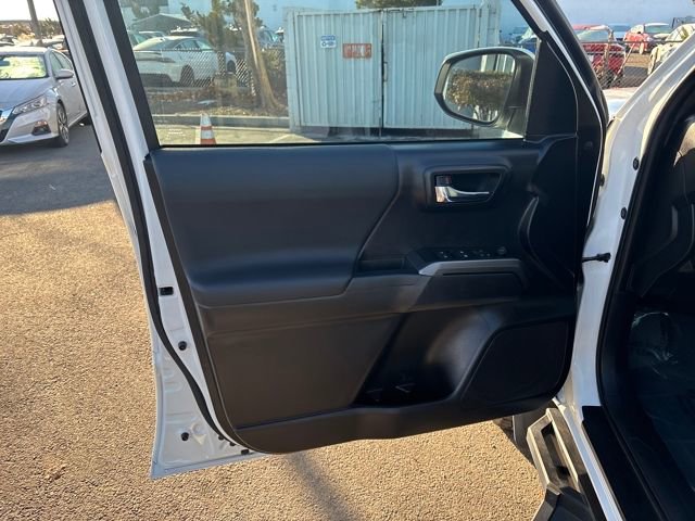 Used 2021 Toyota Tacoma TRD Off-Road w/ Technology Package image 12