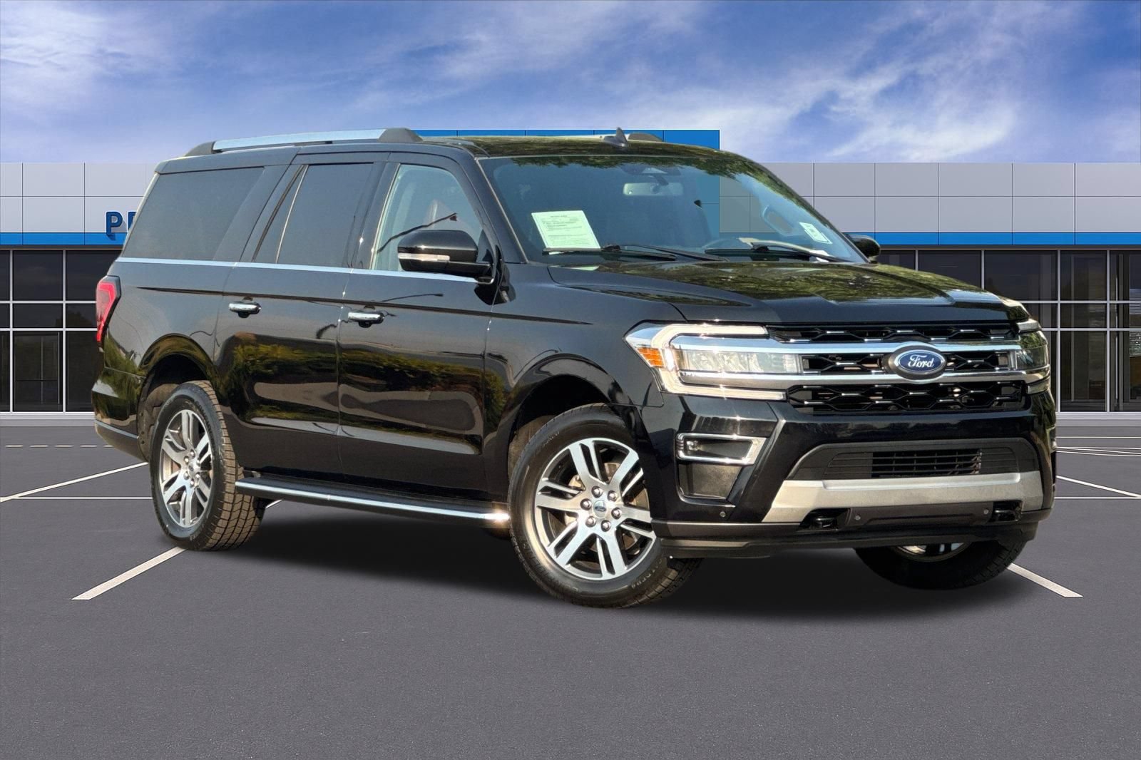 Used 2022 Ford Expedition Max Limited AWD/4WD image 2