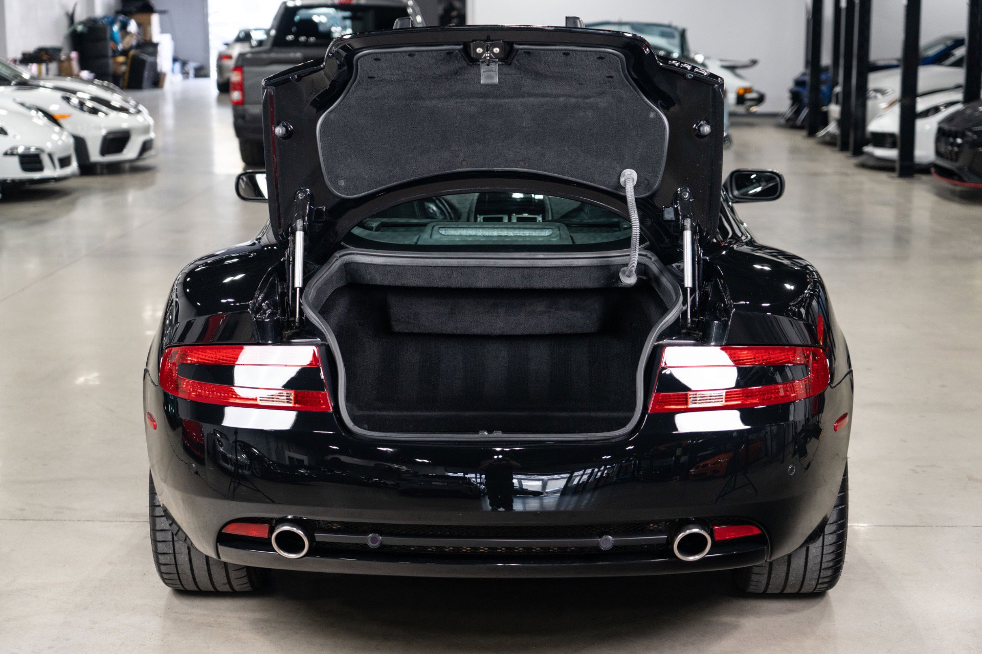 Used 2007 Aston Martin DB9 Coupe RWD image 43