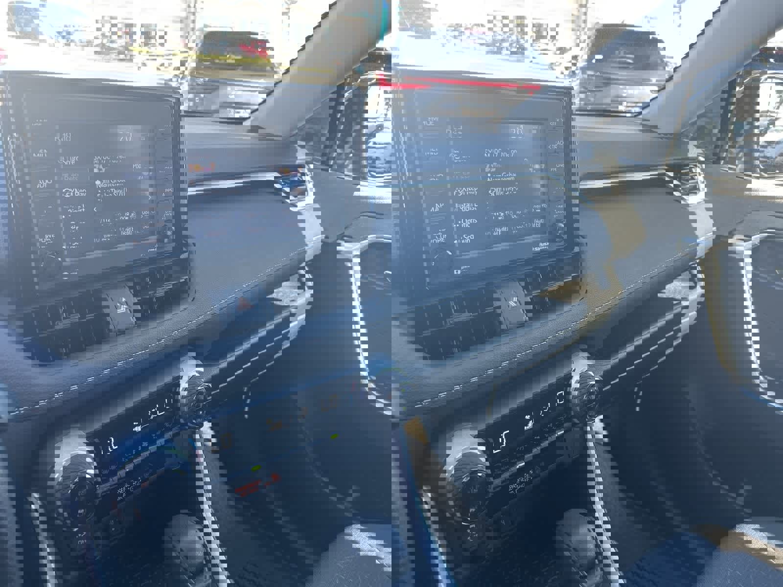 Used 2022 Toyota RAV4 XLE w/ Convenience Package image 42