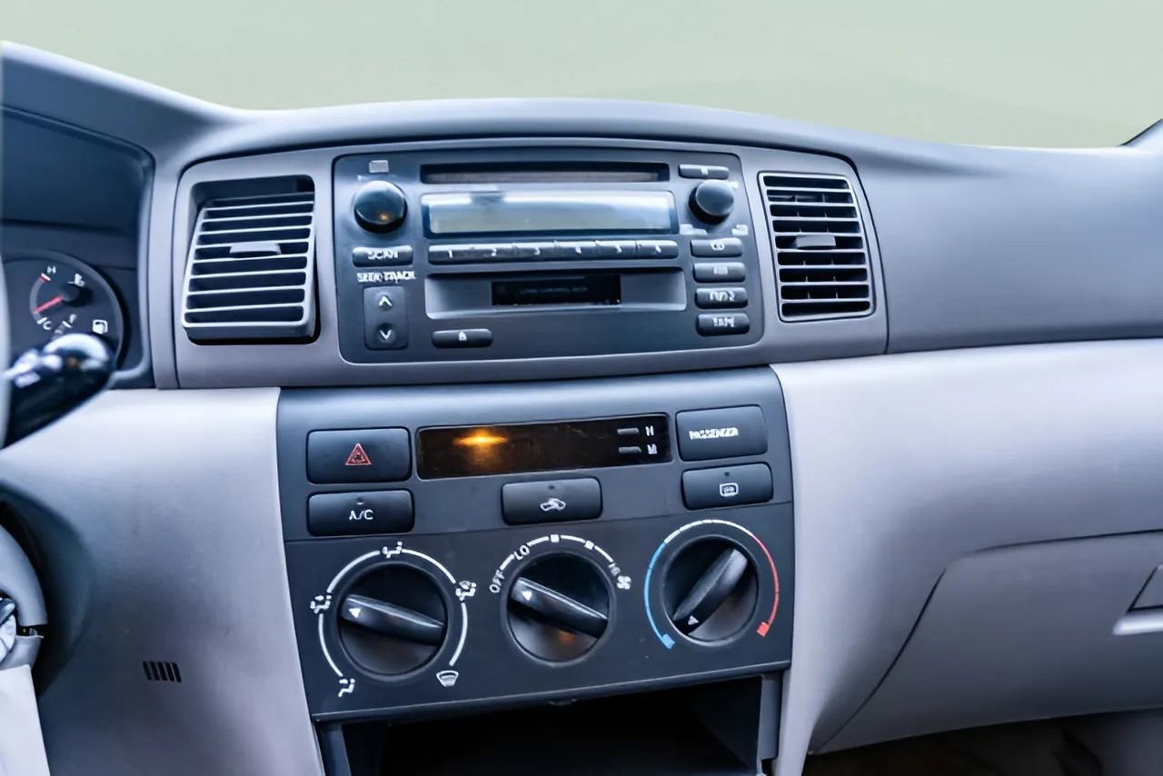 Used 2004 Toyota Corolla LE image 13