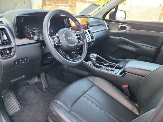 Certified 2023 Kia Sorento EX w/ Panoramic Sunroof Package FWD image 12