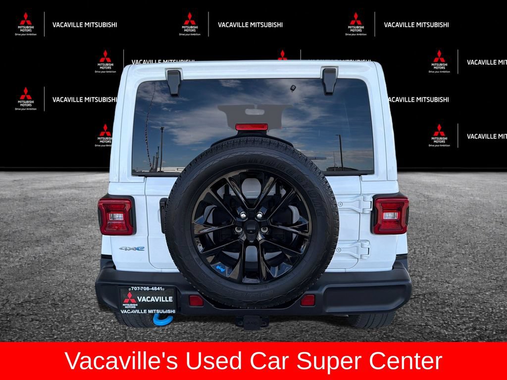 Used 2022 Jeep Wrangler Unlimited Sahara w/ Cold Weather Group AWD/4WD image 4