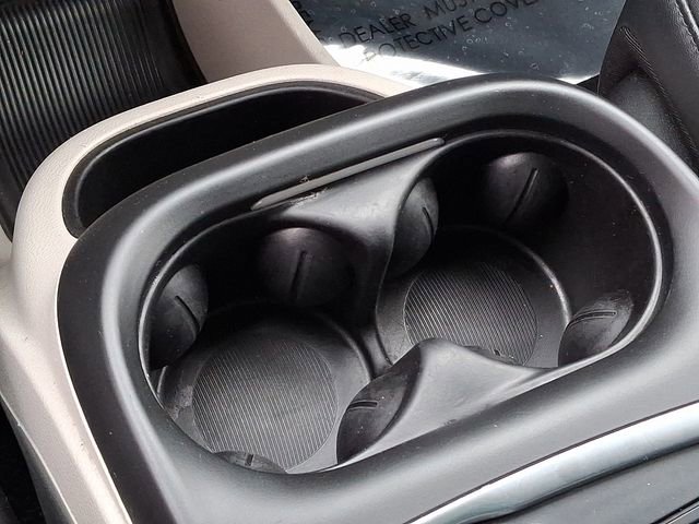 Used 2024 Chrysler Pacifica Select image 29