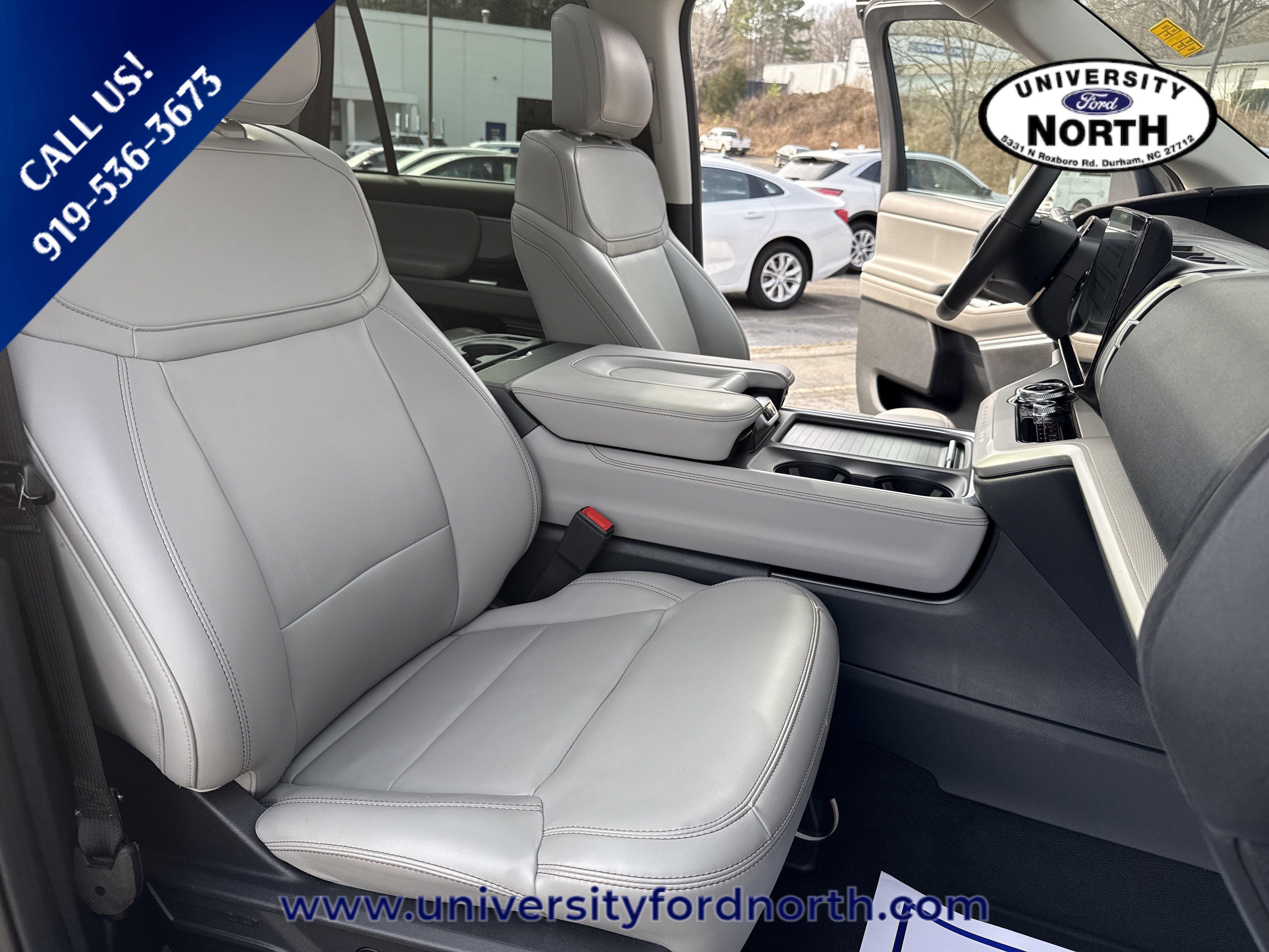 Used 2025 Ford Expedition Active image 40