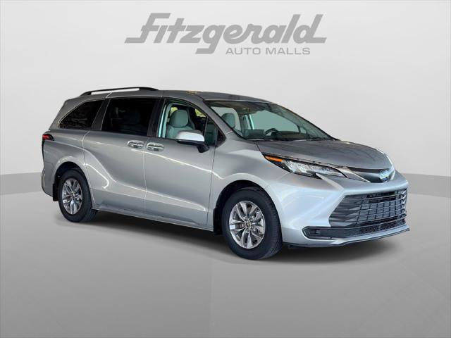 Certified 2022 Toyota Sienna LE