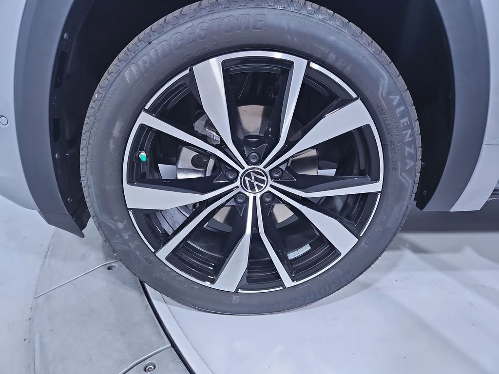 New 2026 Volkswagen Atlas SEL Premium R-Line image 27