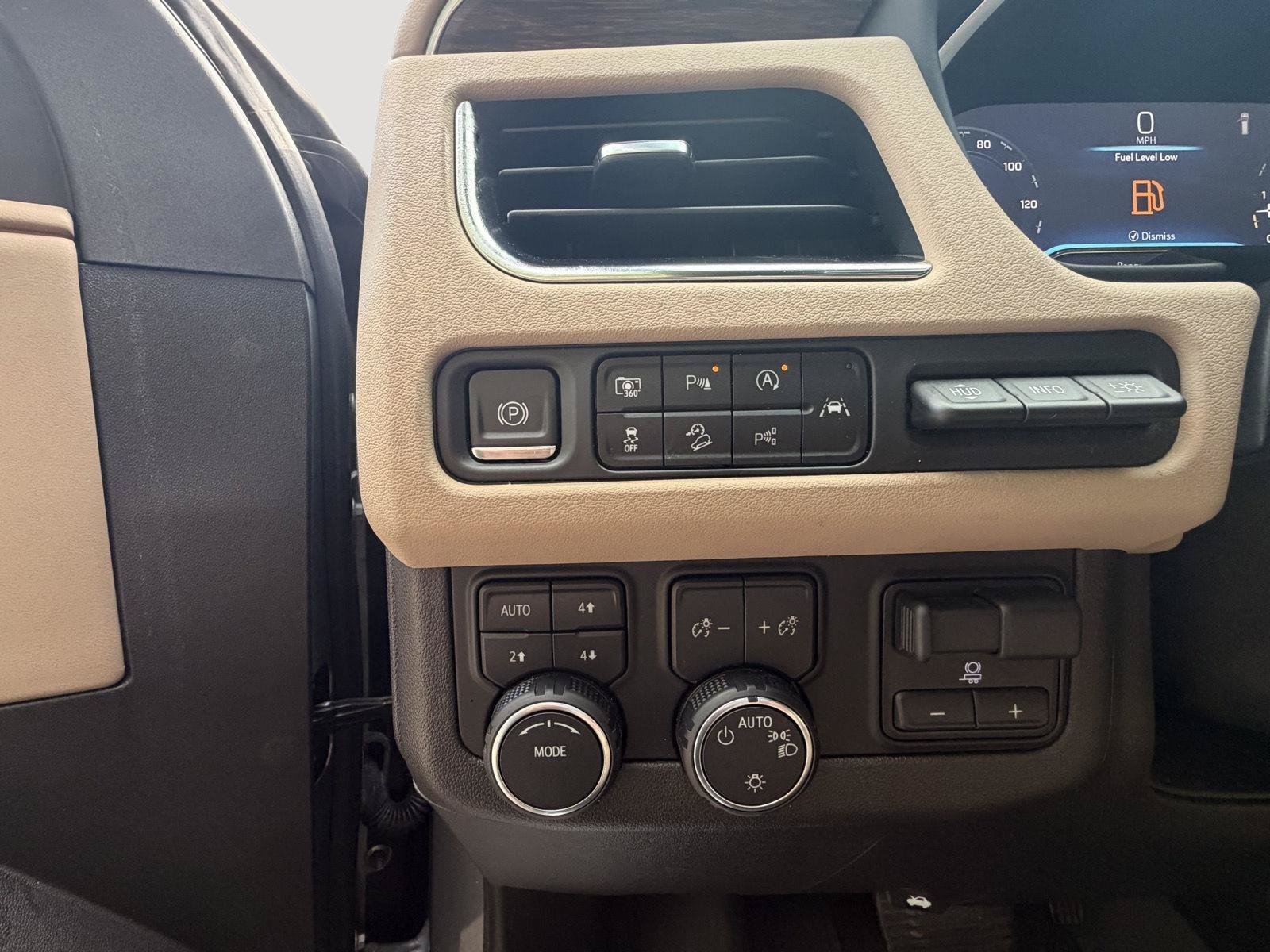 Used 2023 Chevrolet Tahoe Premier w/ Advanced Technology Package AWD/4WD image 26