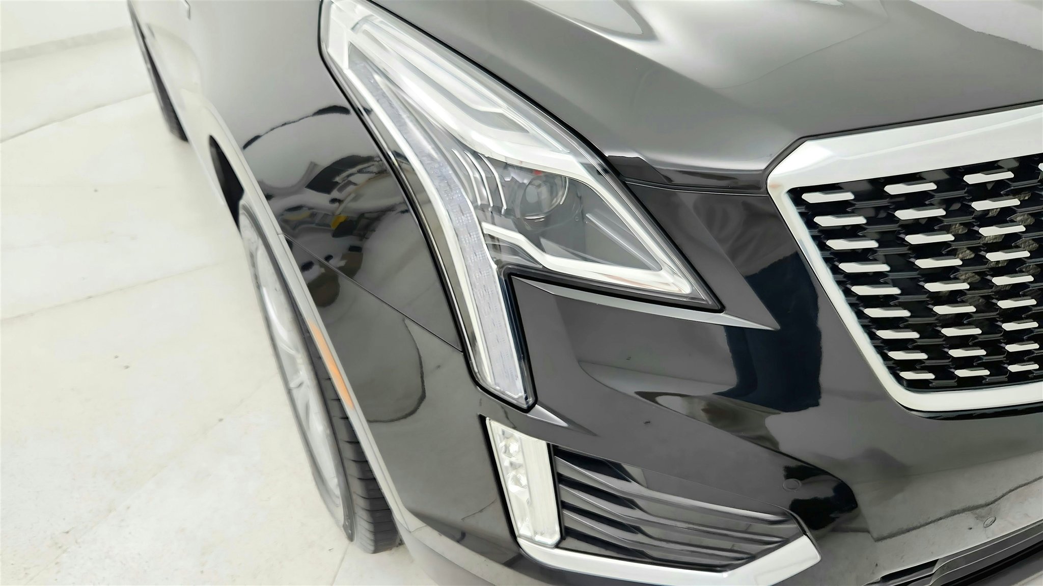 Used 2023 Cadillac XT5 Premium Luxury image 14