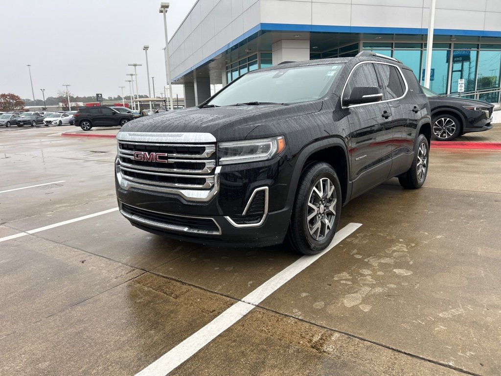 Used 2023 GMC Acadia SLE w/ Driver Convenience Package image 4