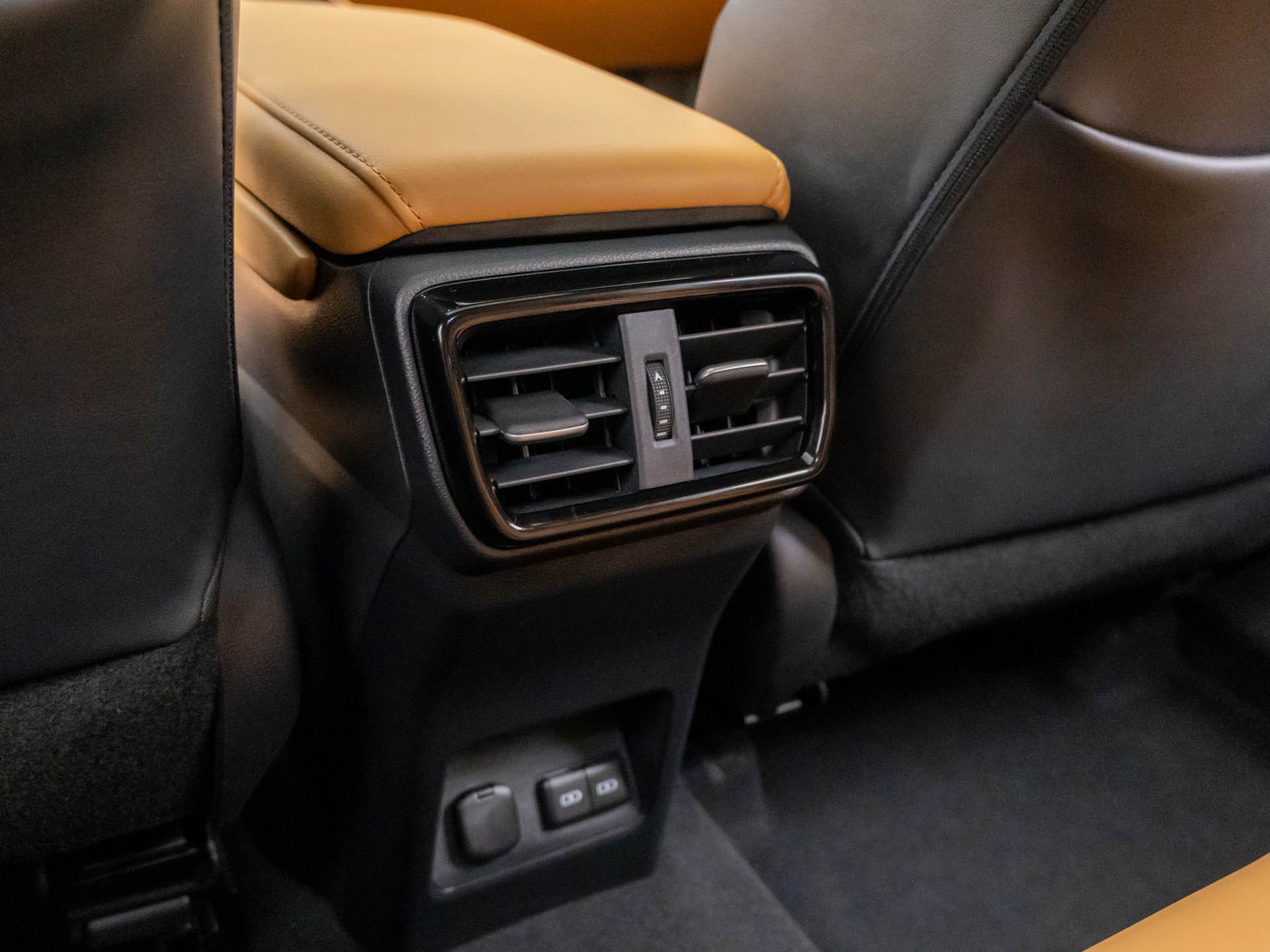 Used 2024 Lexus NX 350 AWD image 19