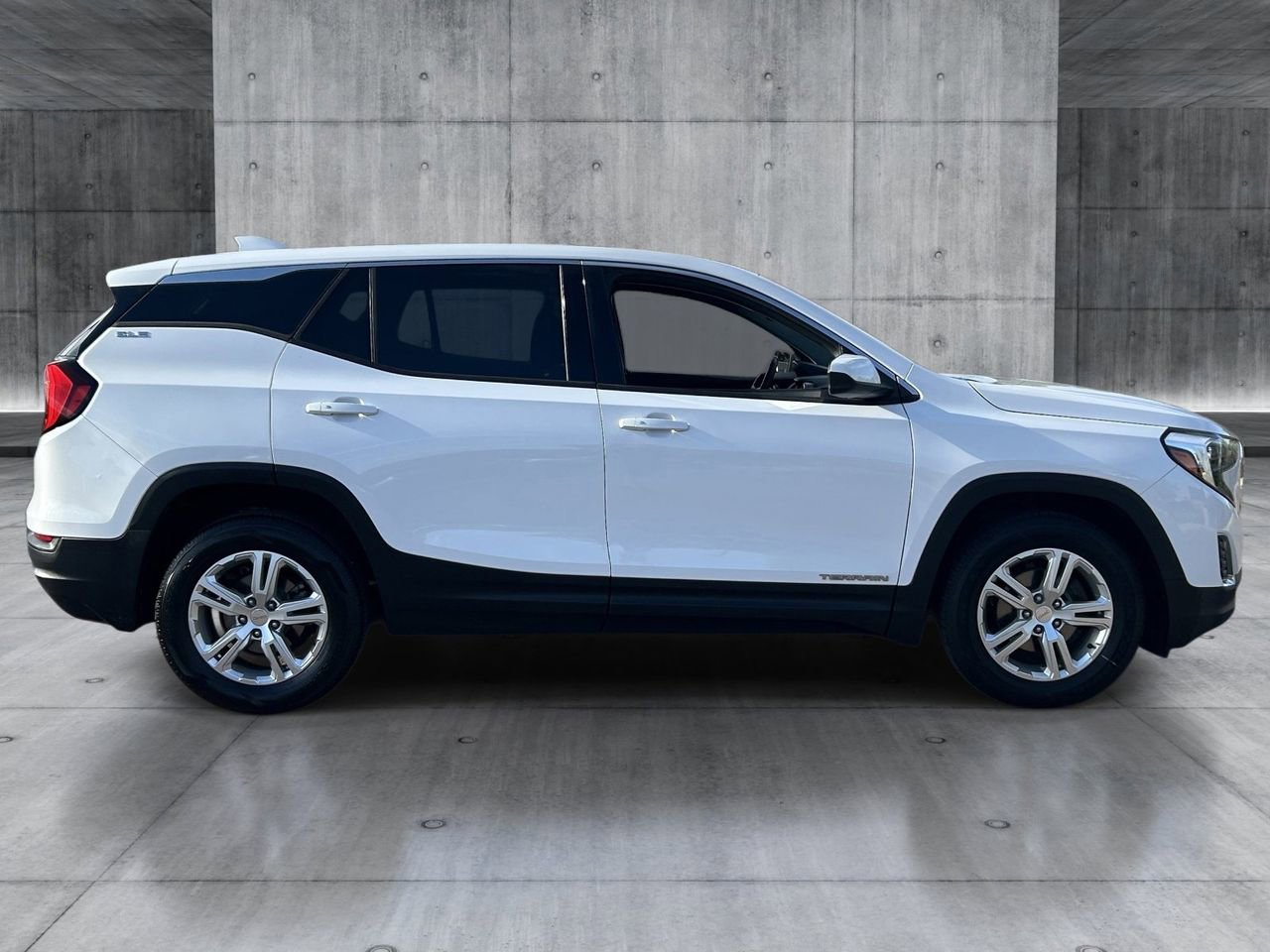 Used 2020 GMC Terrain SLE image 6