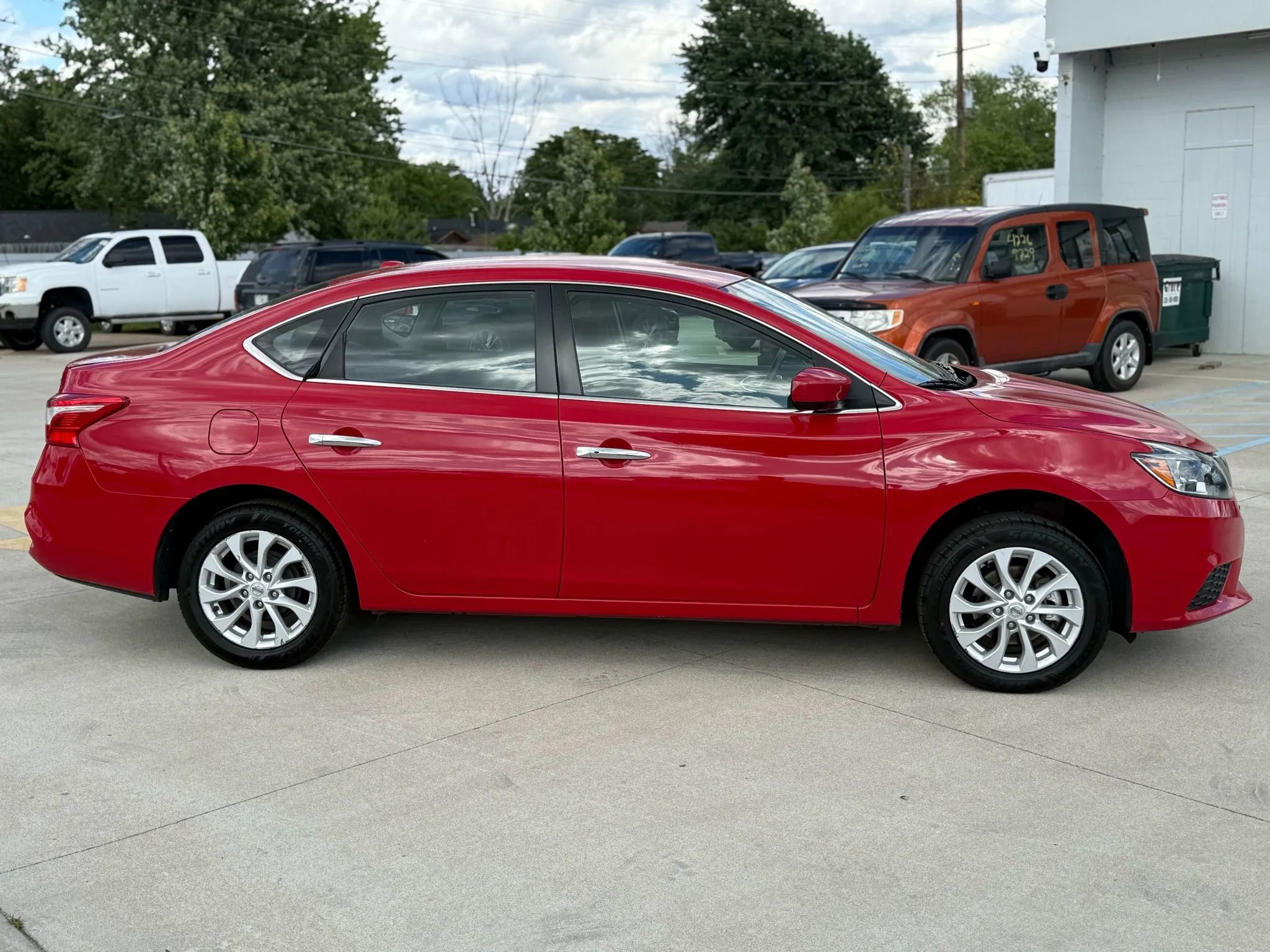 Used 2018 Nissan Sentra SV image 5
