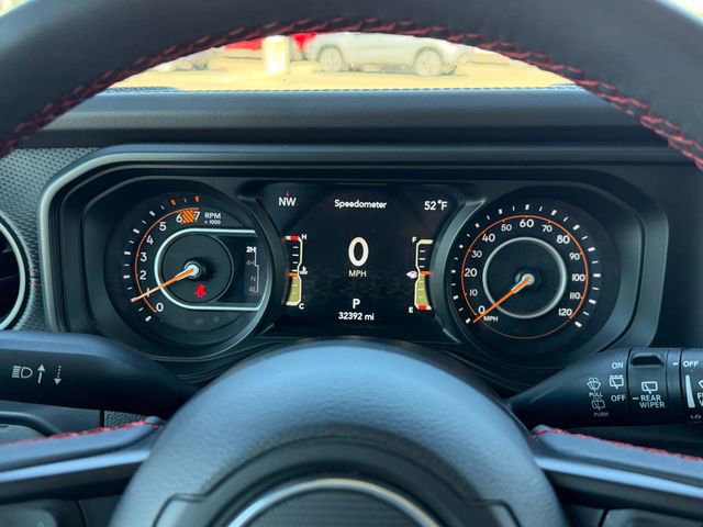Used 2025 Jeep Wrangler Unlimited Rubicon AWD/4WD image 36