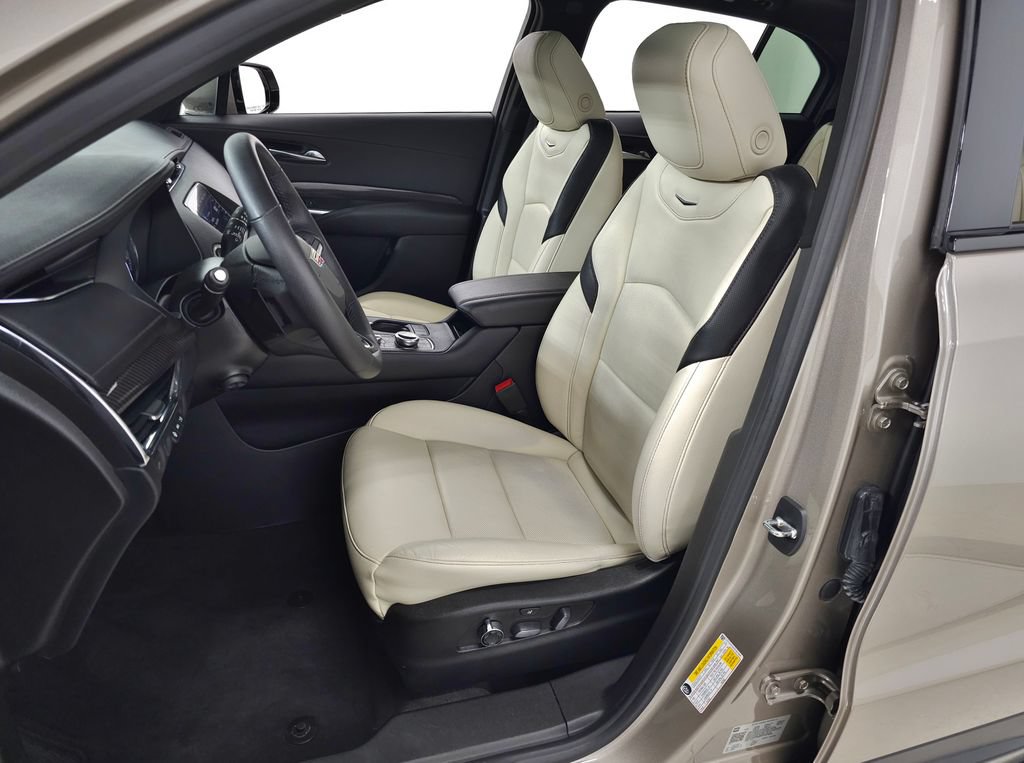 Used 2023 Cadillac XT4 Sport AWD/4WD image 16