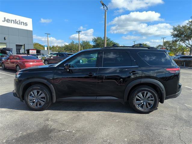 Certified 2025 Nissan Pathfinder SV w/ SV Premium Package image 9