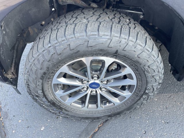 Used 2019 Ford F150 XLT w/ Equipment Group 302A Luxury AWD/4WD image 32
