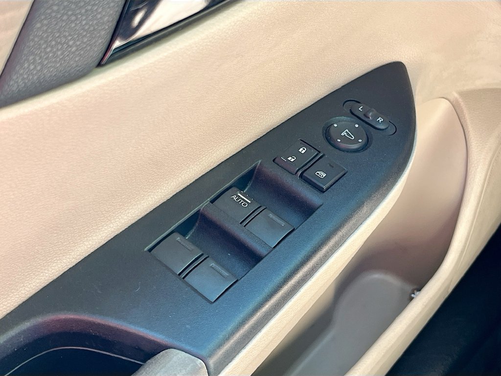 Used 2017 Honda Accord LX image 17