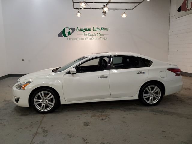 Used 2013 Nissan Altima 3.5 SL w/ Technology Pkg image 3