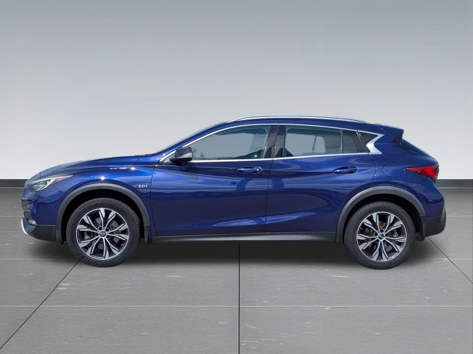 Used 2018 INFINITI QX30 Premium w/ Navigation Package AWD/4WD image 2