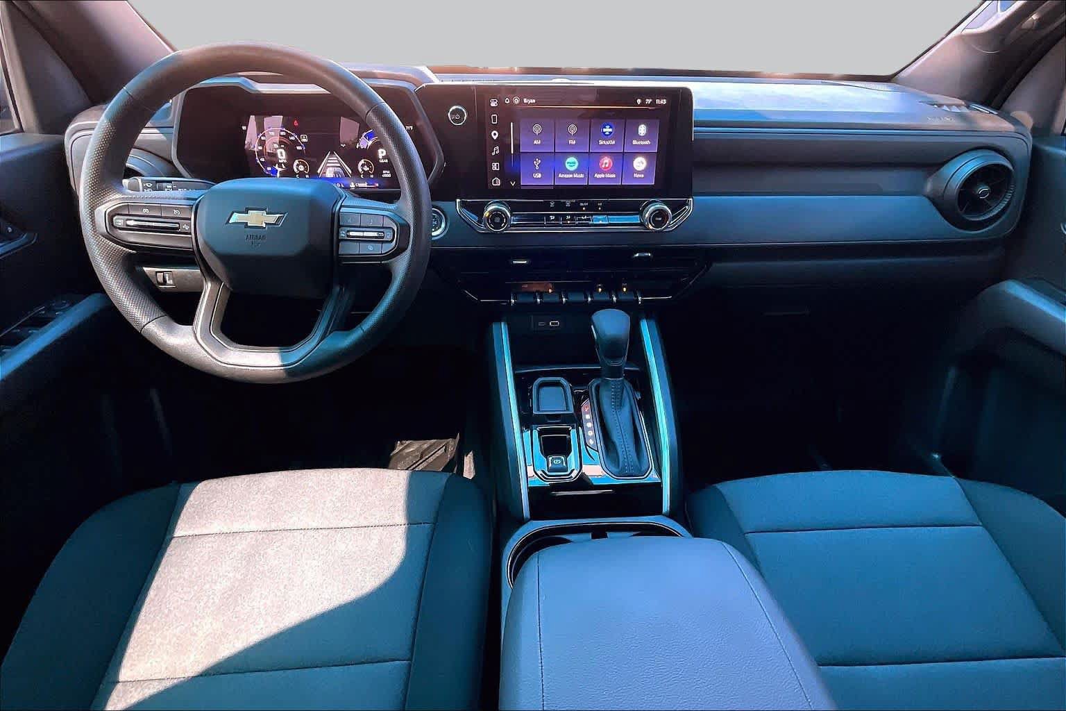 Used 2026 Chevrolet Colorado W/T RWD image 14