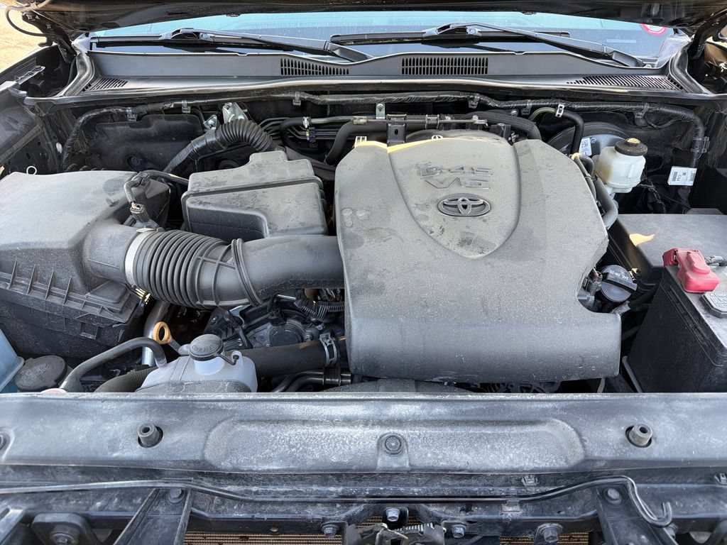 Used 2023 Toyota Tacoma SR5 AWD/4WD image 22