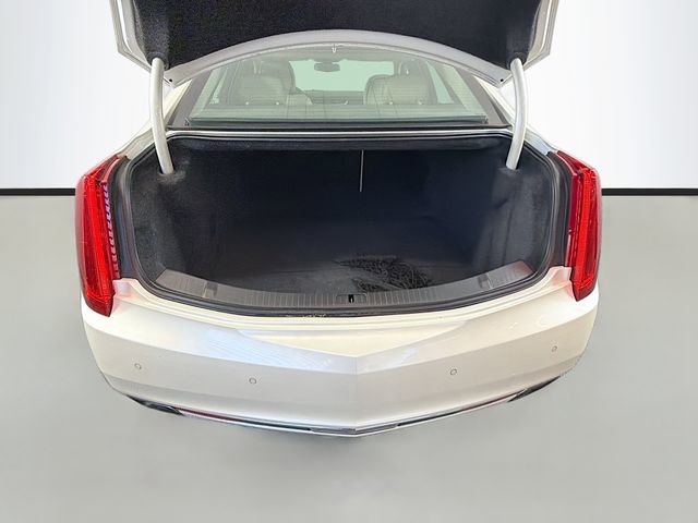 Used 2013 Cadillac XTS Luxury image 28