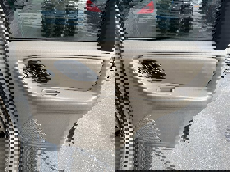 Used 2001 Ford Escape XLT image 22