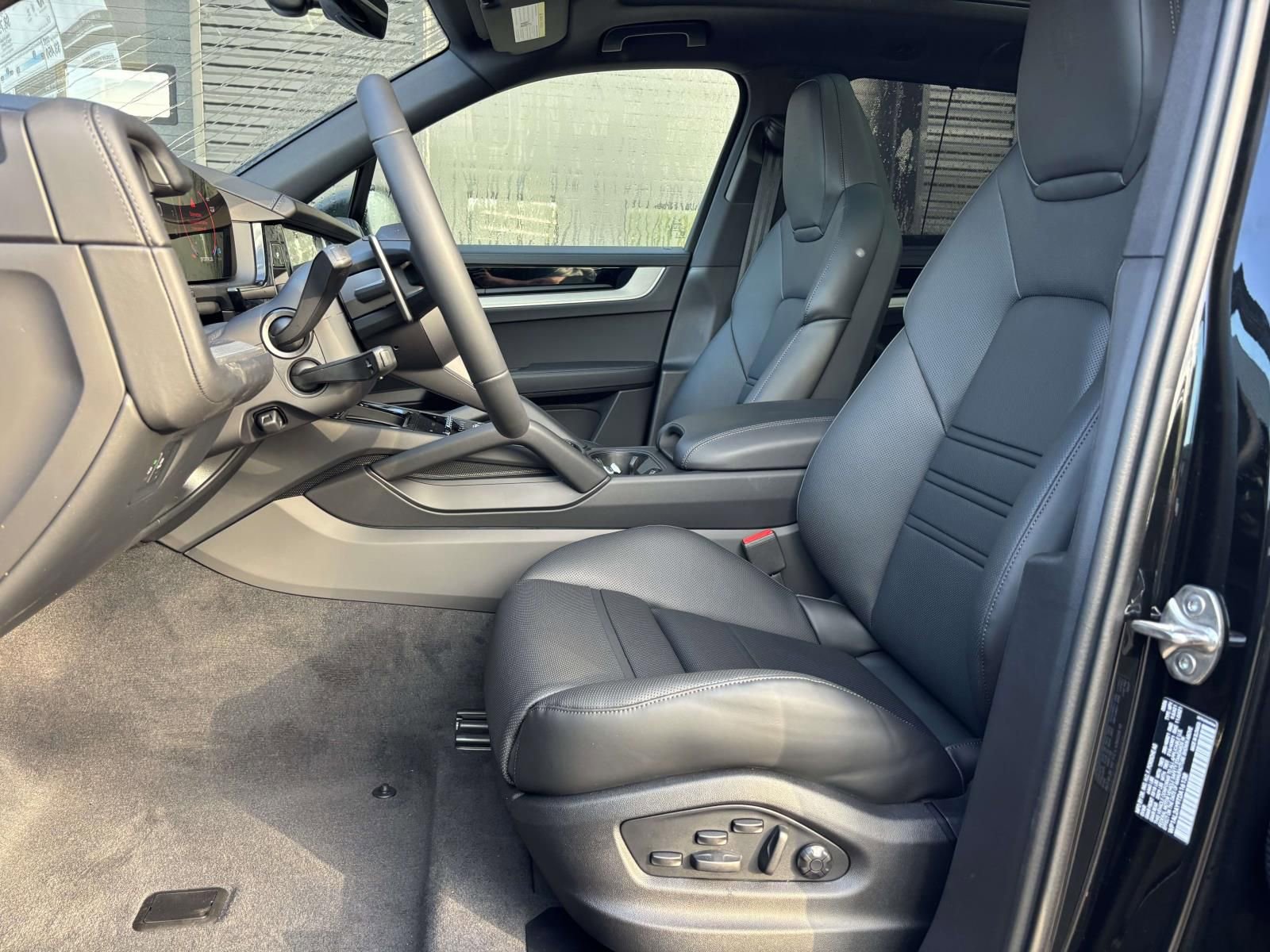 New 2026 Porsche Cayenne S AWD/4WD image 16