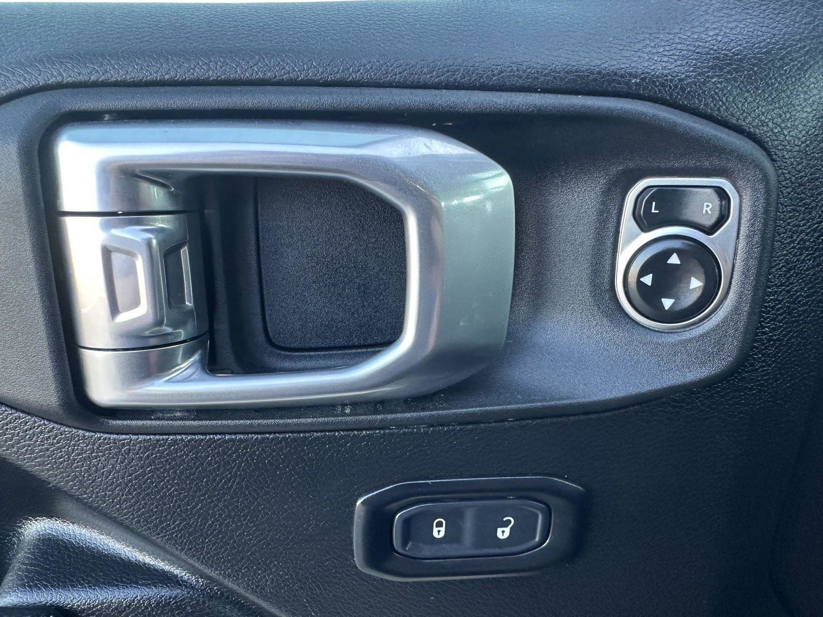 Used 2023 Jeep Wrangler Unlimited Rubicon w/ Cold Weather Group image 24