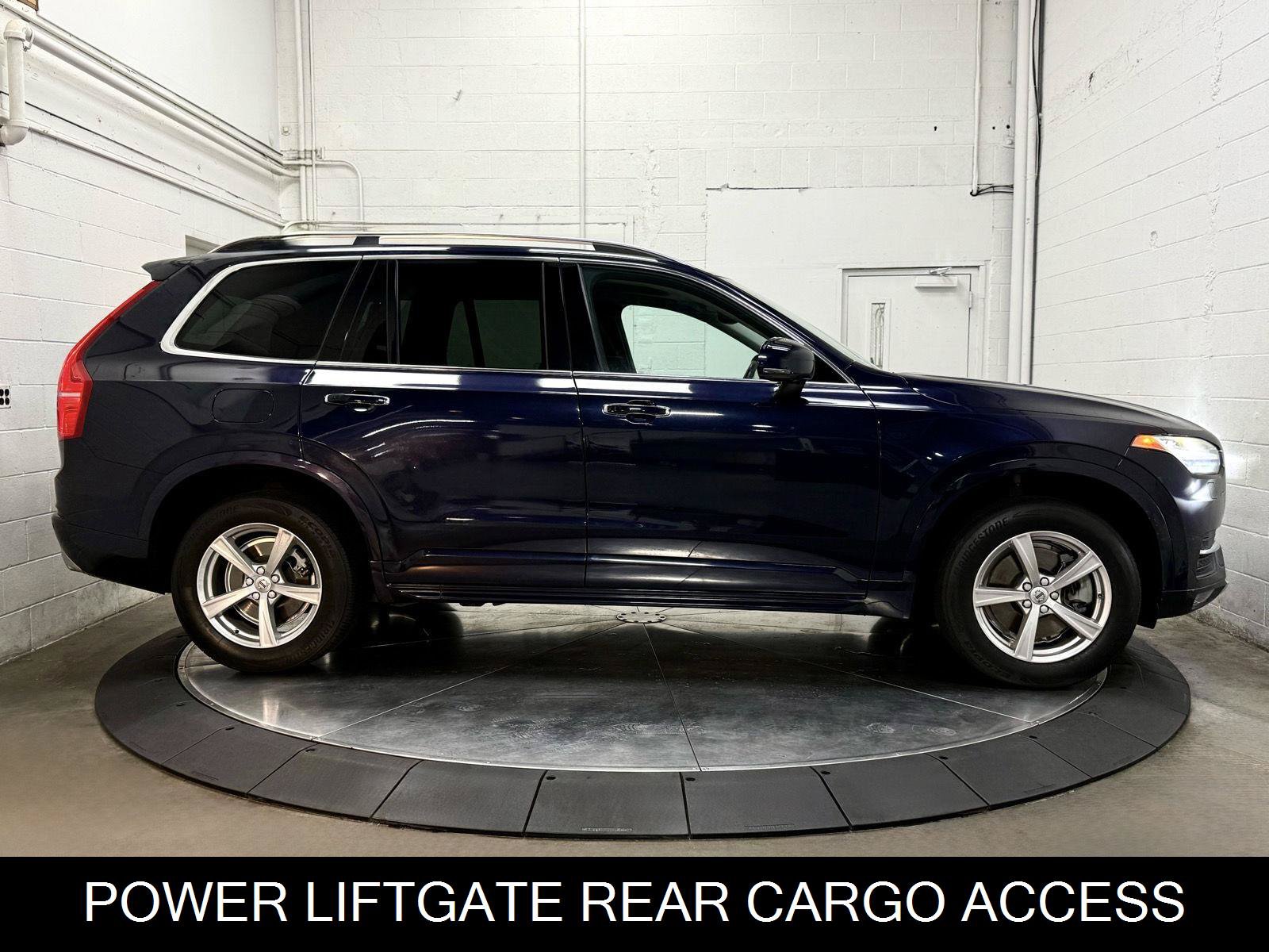 Used 2017 Volvo XC90 T5 Momentum w/ Vision Package FWD image 11