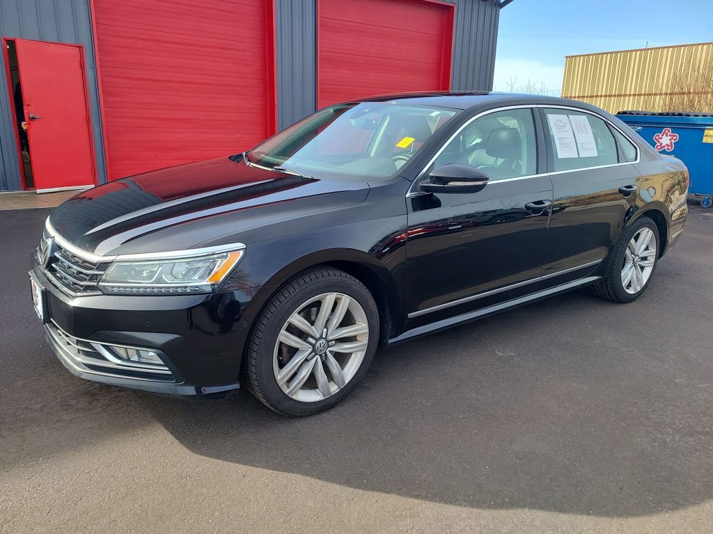 Used 2016 Volkswagen Passat 1.8T SEL Premium image 4