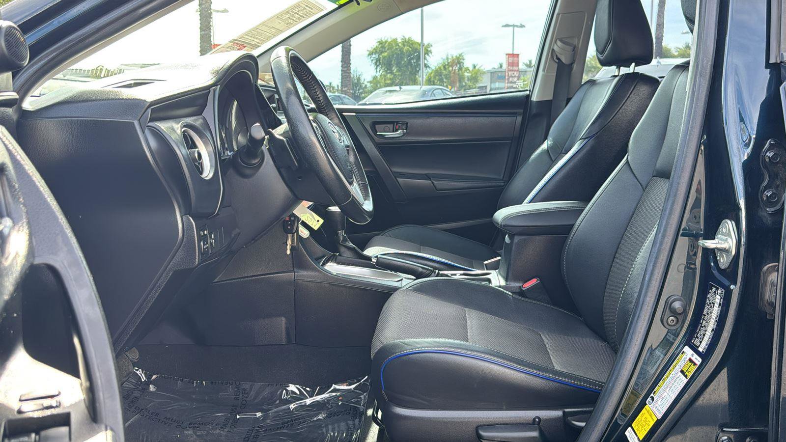 Used 2019 Toyota Corolla SE w/ Carpet Mat Package (TMS) FWD image 24