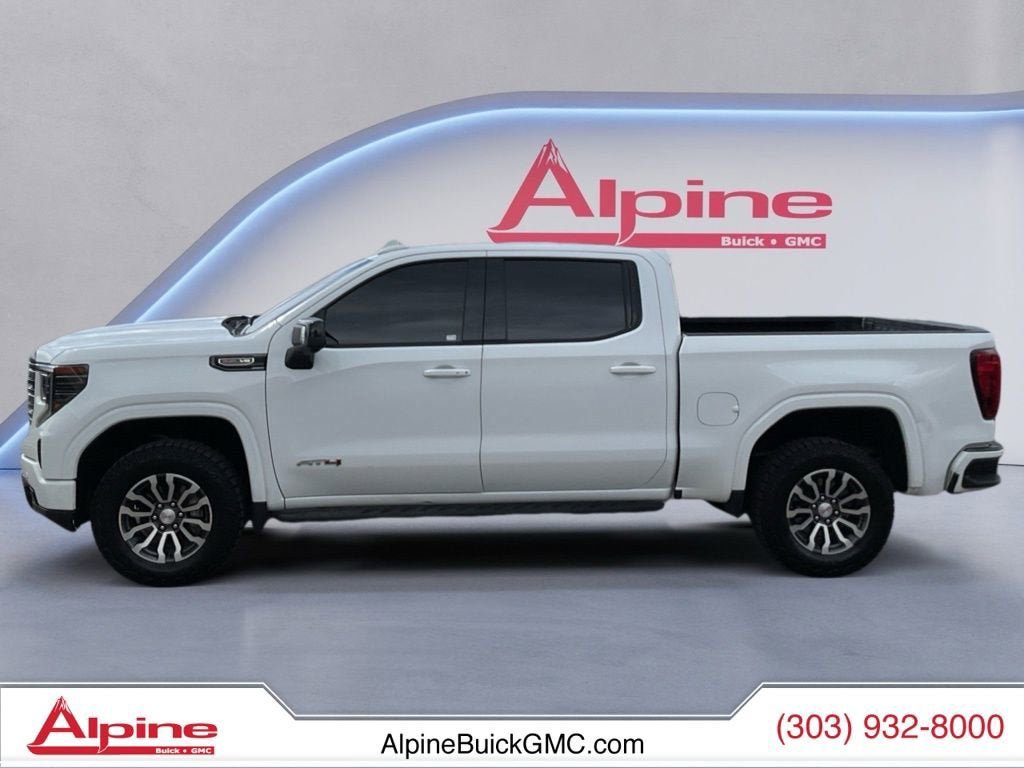 Used 2023 GMC Sierra 1500 AT4 w/ AT4 Premium Package AWD/4WD image 2