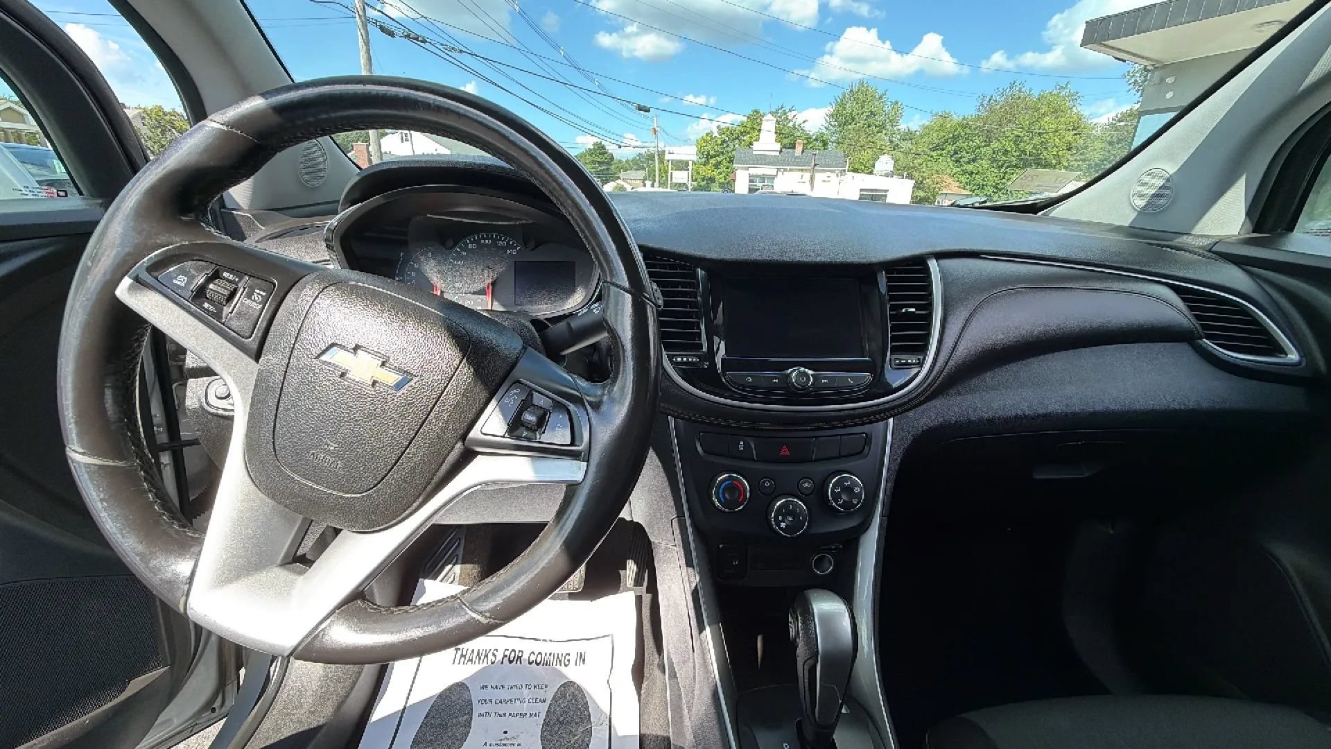 Used 2018 Chevrolet Trax LT w/ LT Convenience Package AWD/4WD image 16