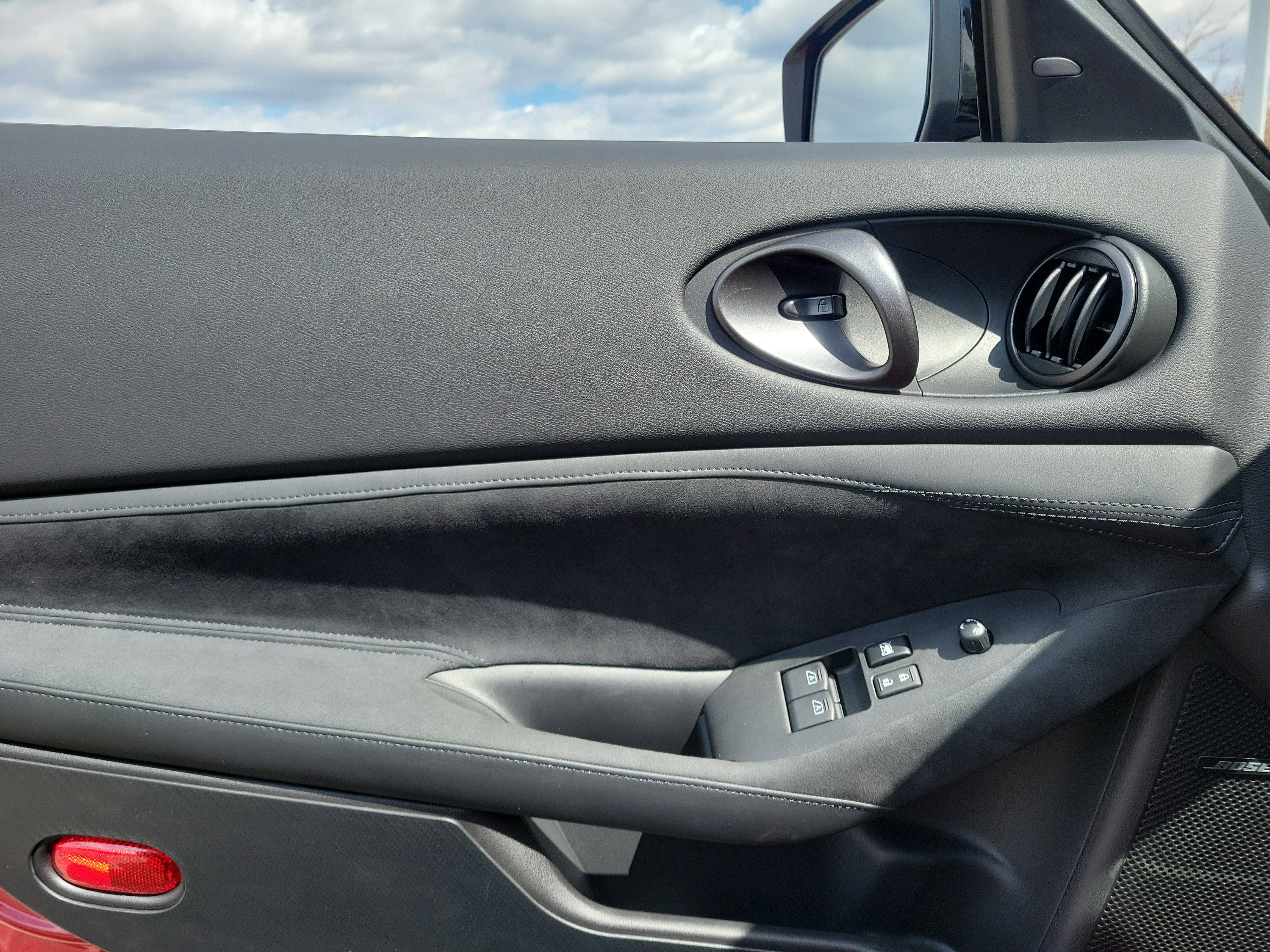 New 2025 Nissan Z Performance w/ Floor Mat Package image 13