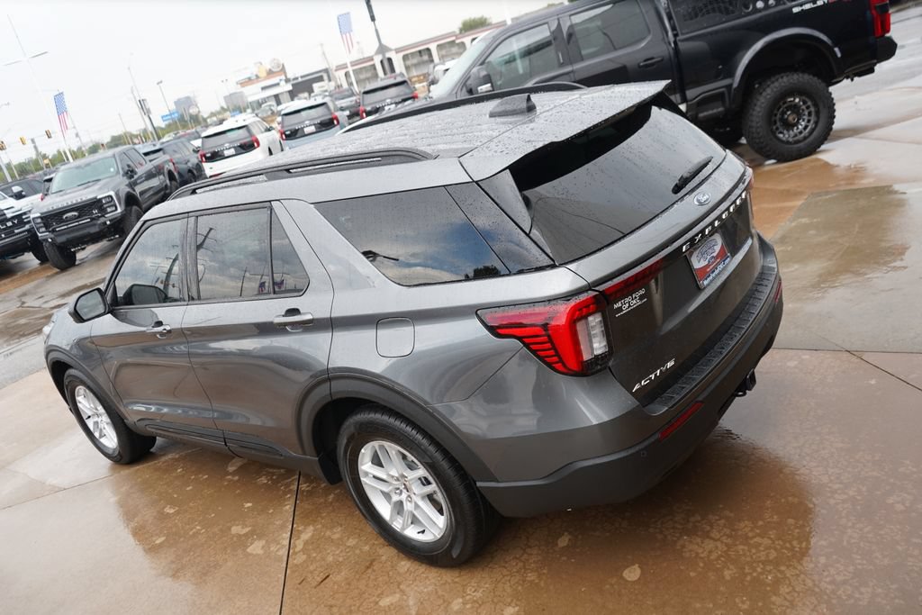 New 2026 Ford Explorer Active RWD image 13