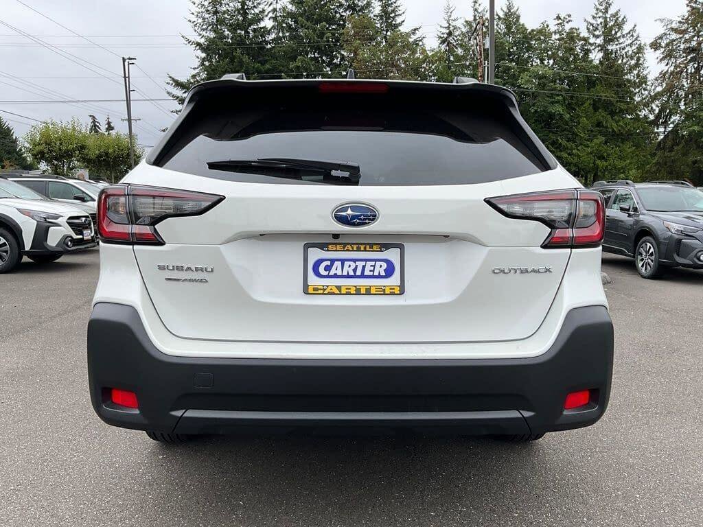 Certified 2025 Subaru Outback Premium AWD/4WD image 7